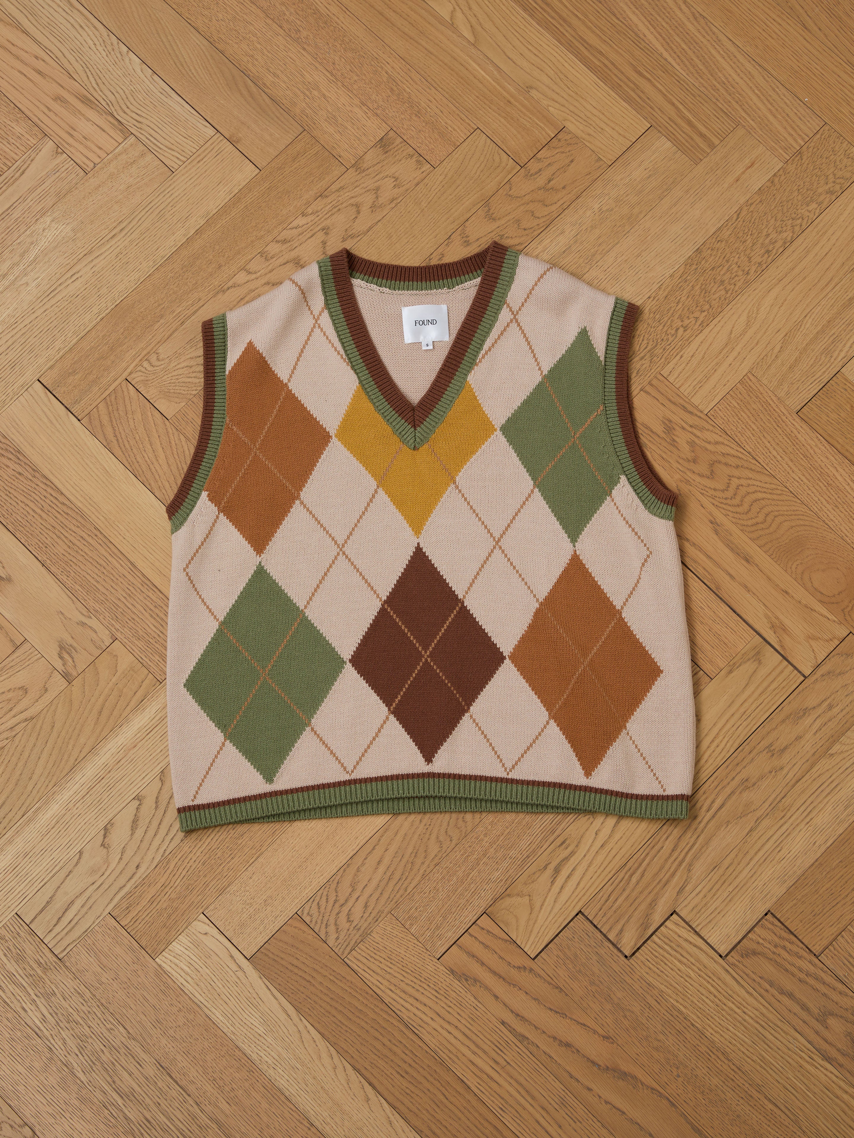 Argyle Knit Vest - Image 10