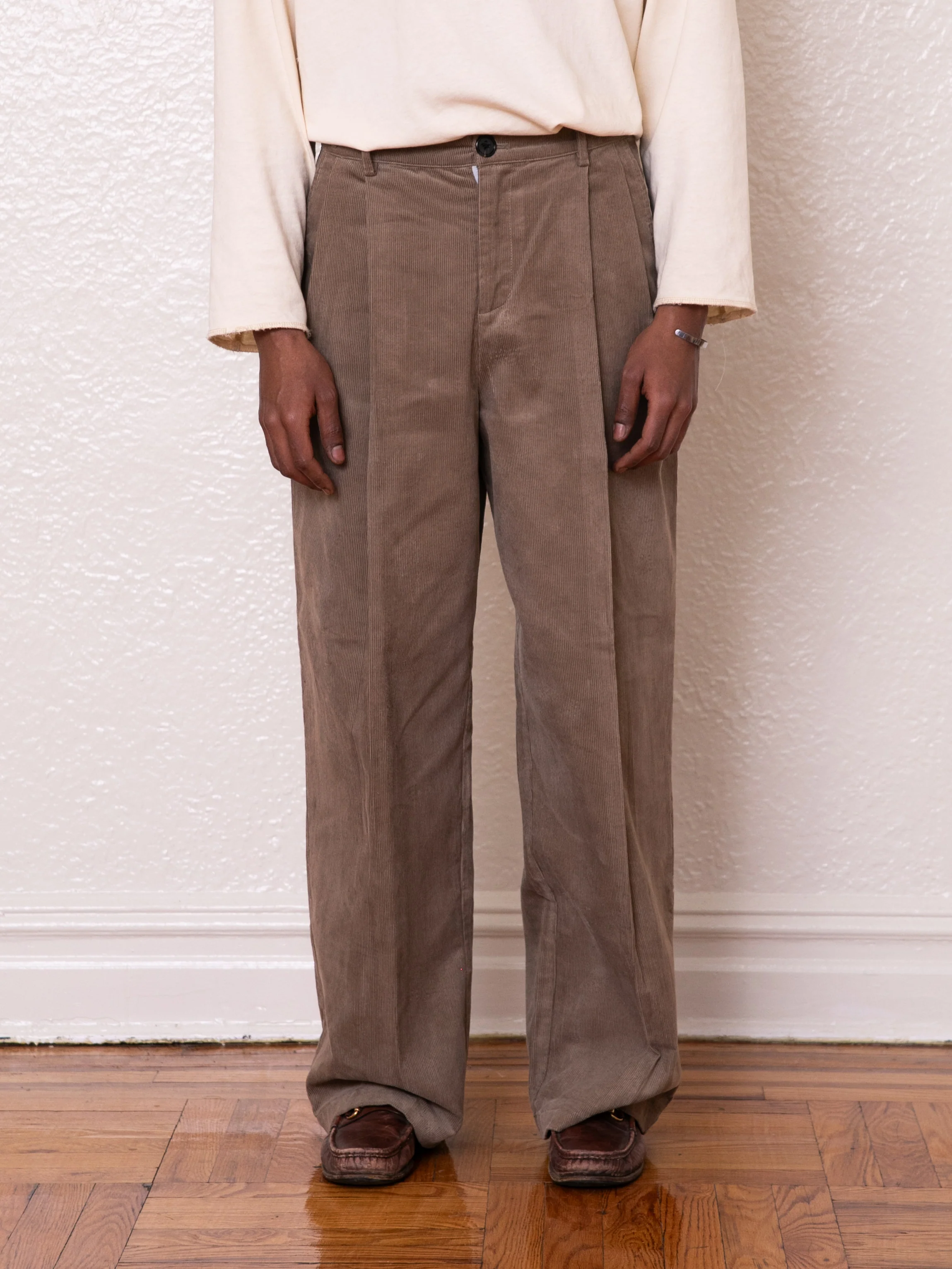 Corduroy Pleated Trousers - Image 11