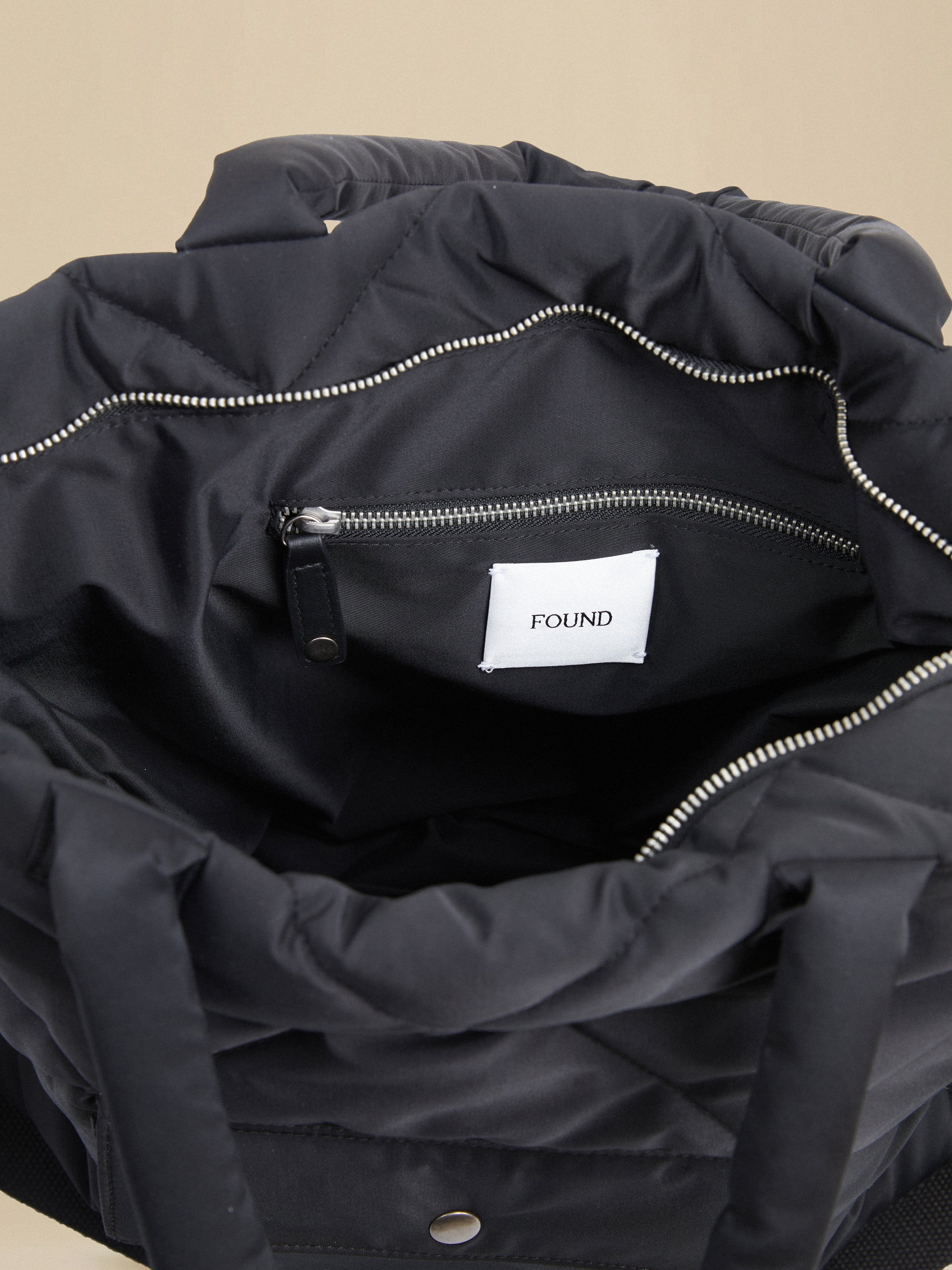 Dayer Nylon Quilted Bag - Image 4