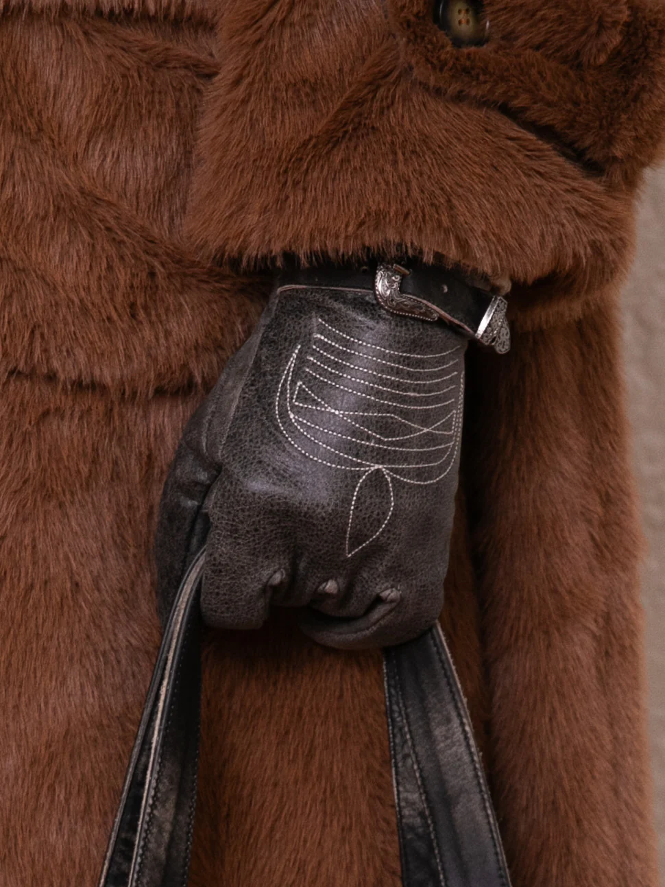 Distressed Leather Western Gloves - Image 2