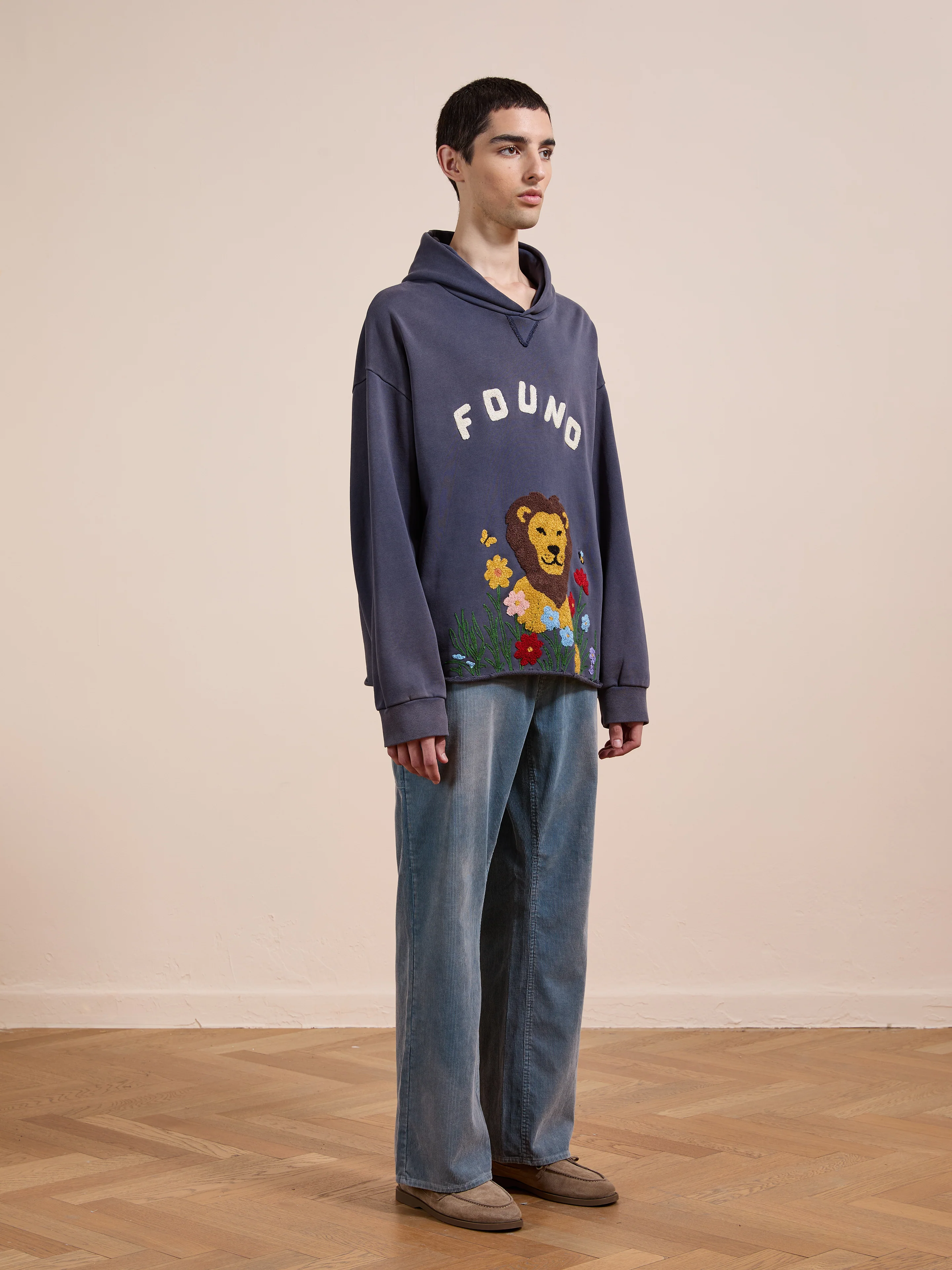 Embroidered Wildlife Hoodie - Image 4