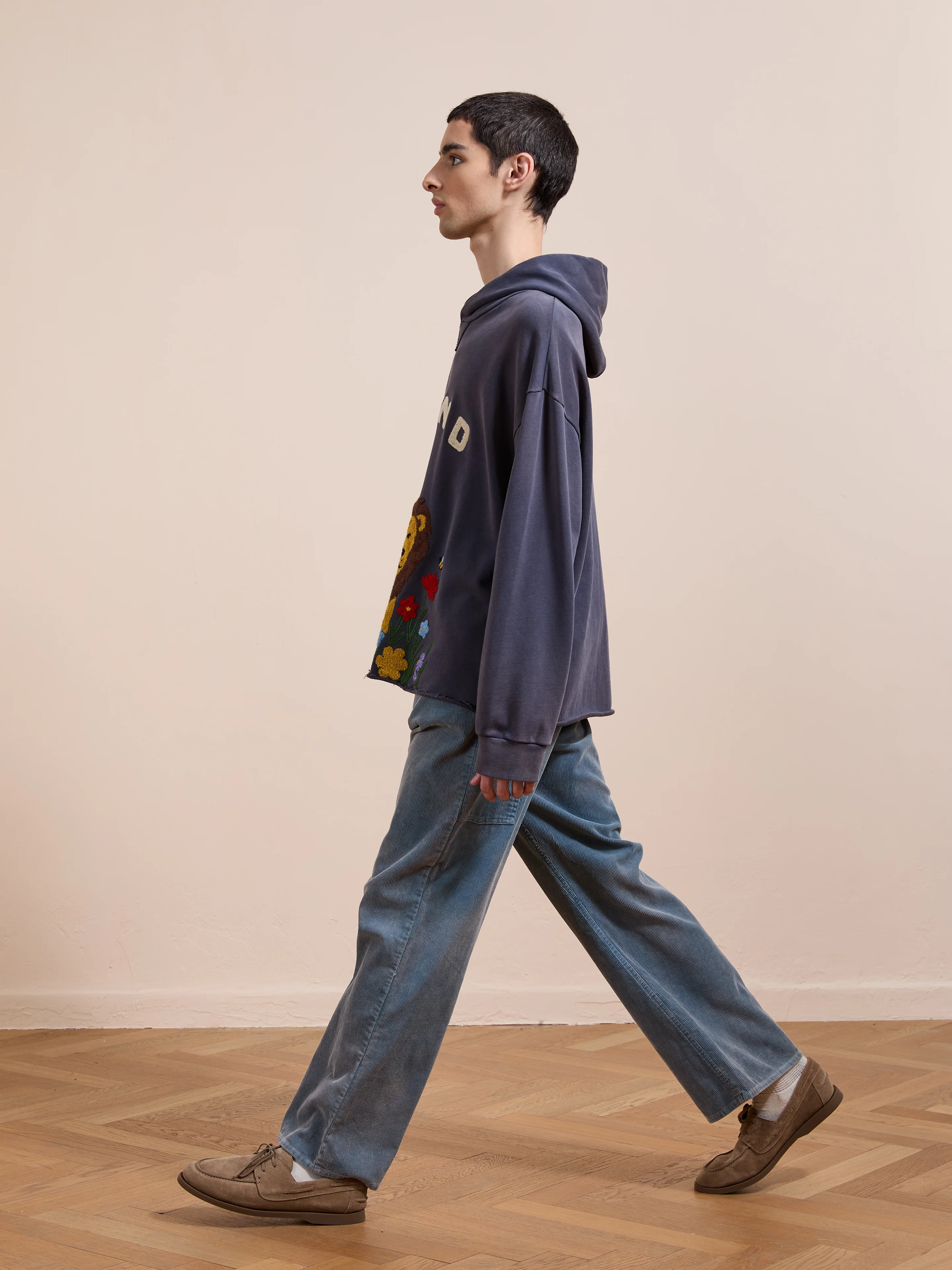 Embroidered Wildlife Hoodie - Image 7