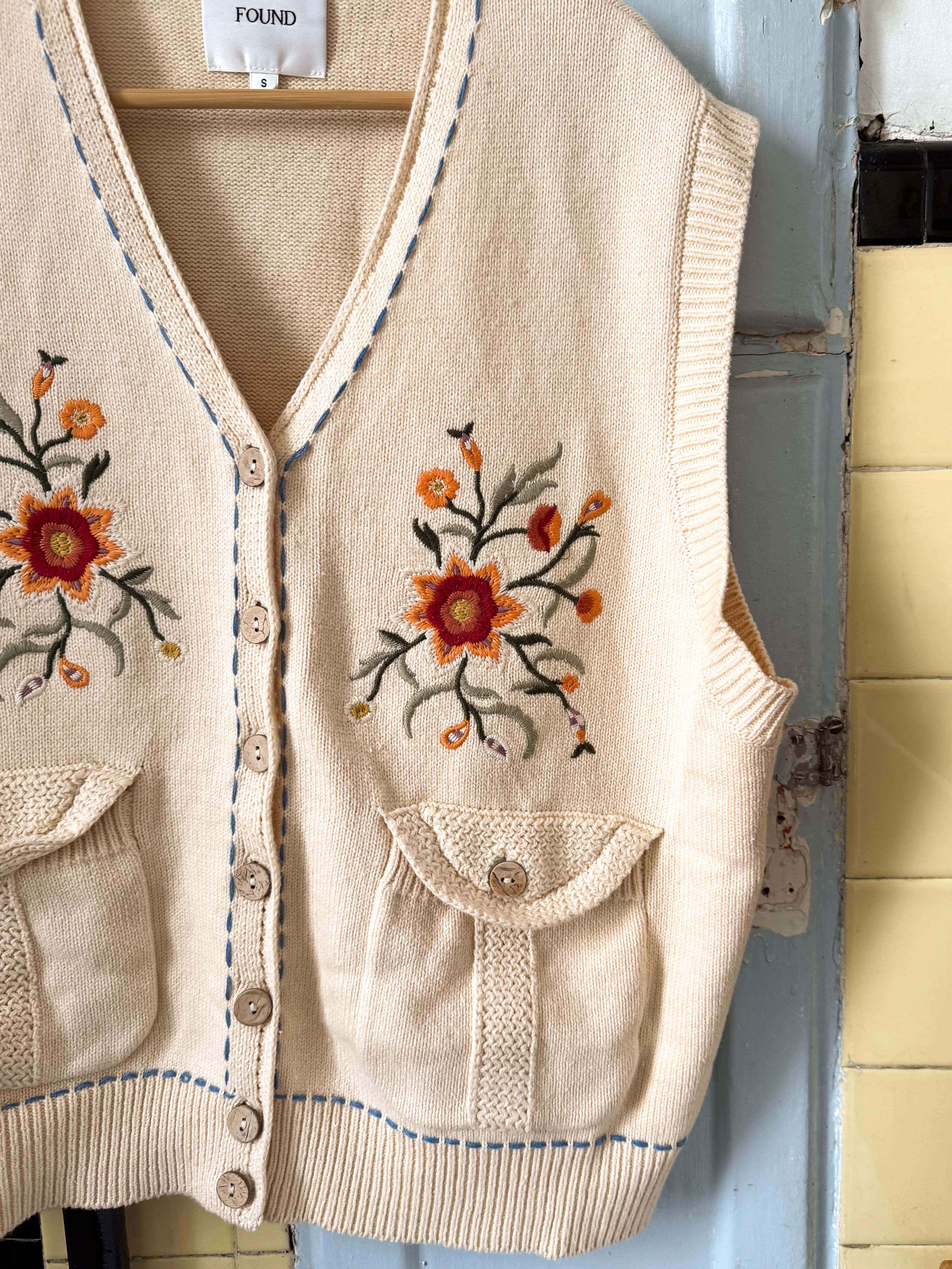 Floral Embroidered Knit Vest - Image 7