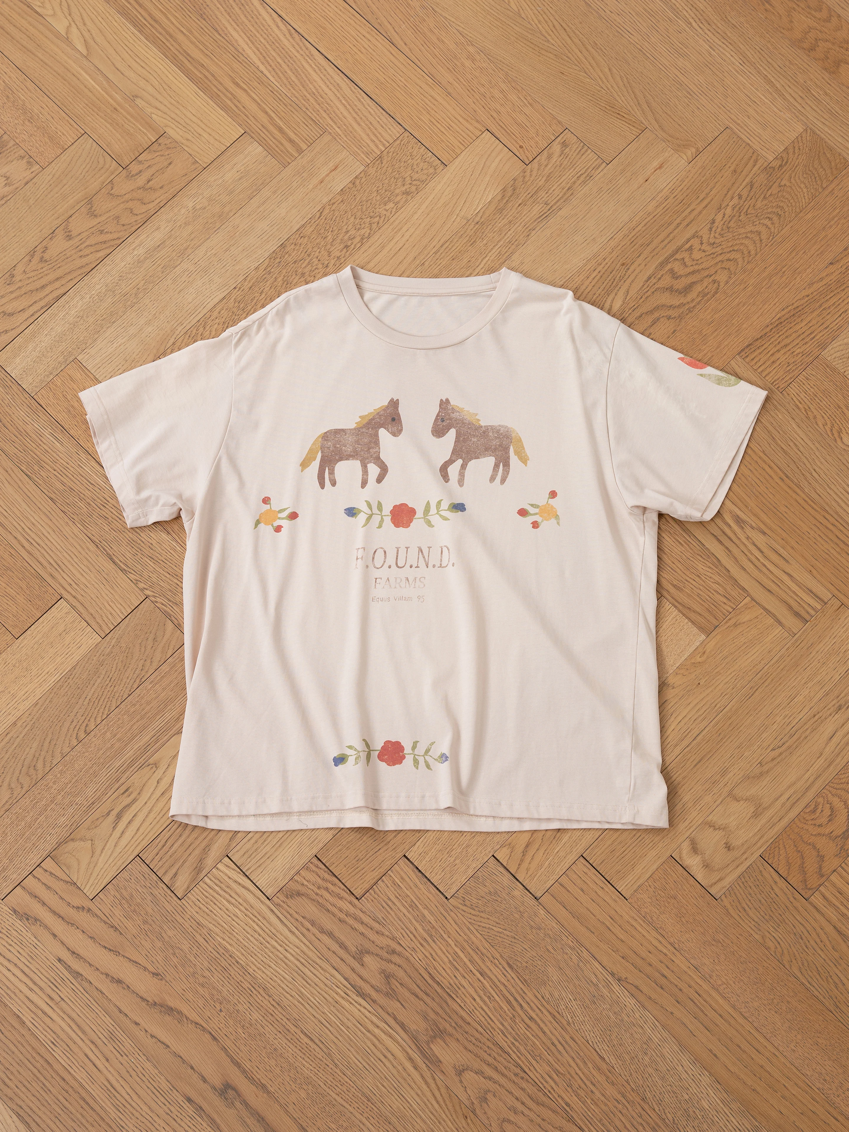 Floral Horse Farm Tee - Image 9