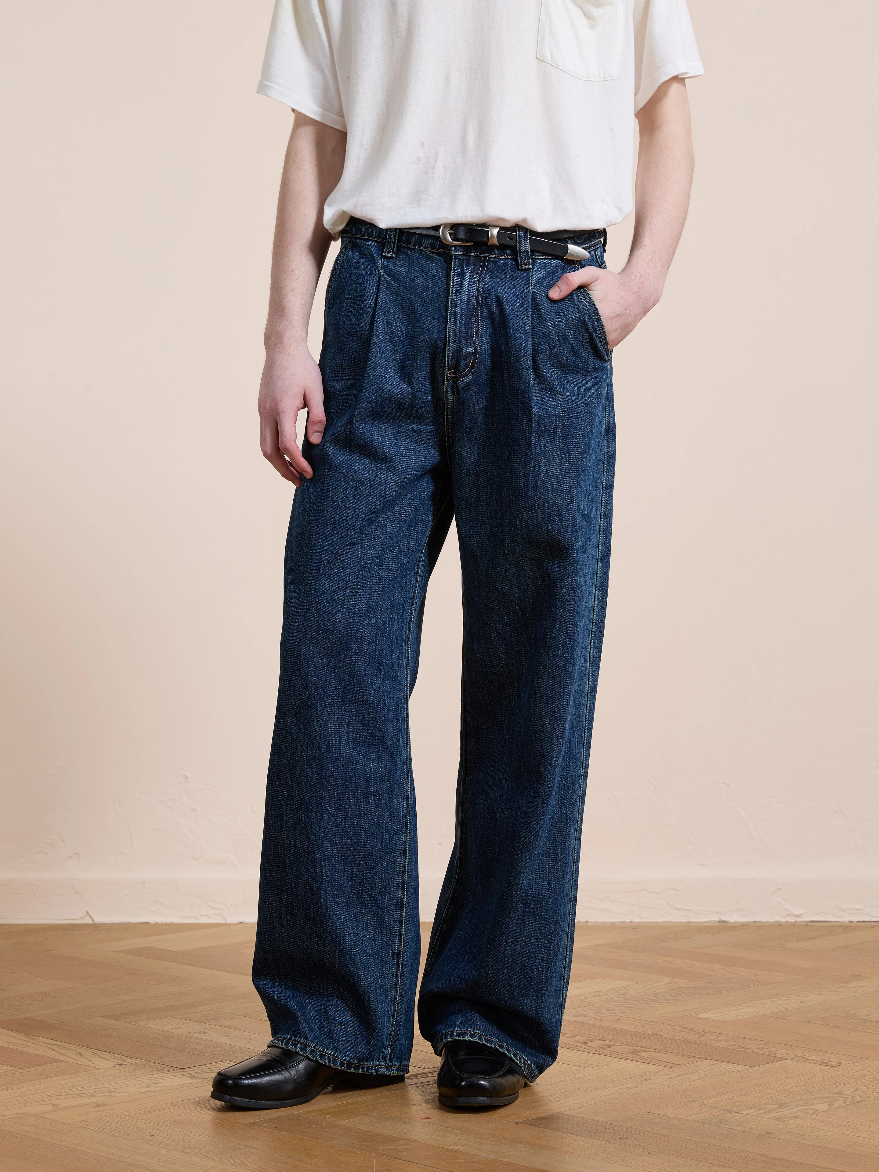 Pleated Relaxed Fit Jeans