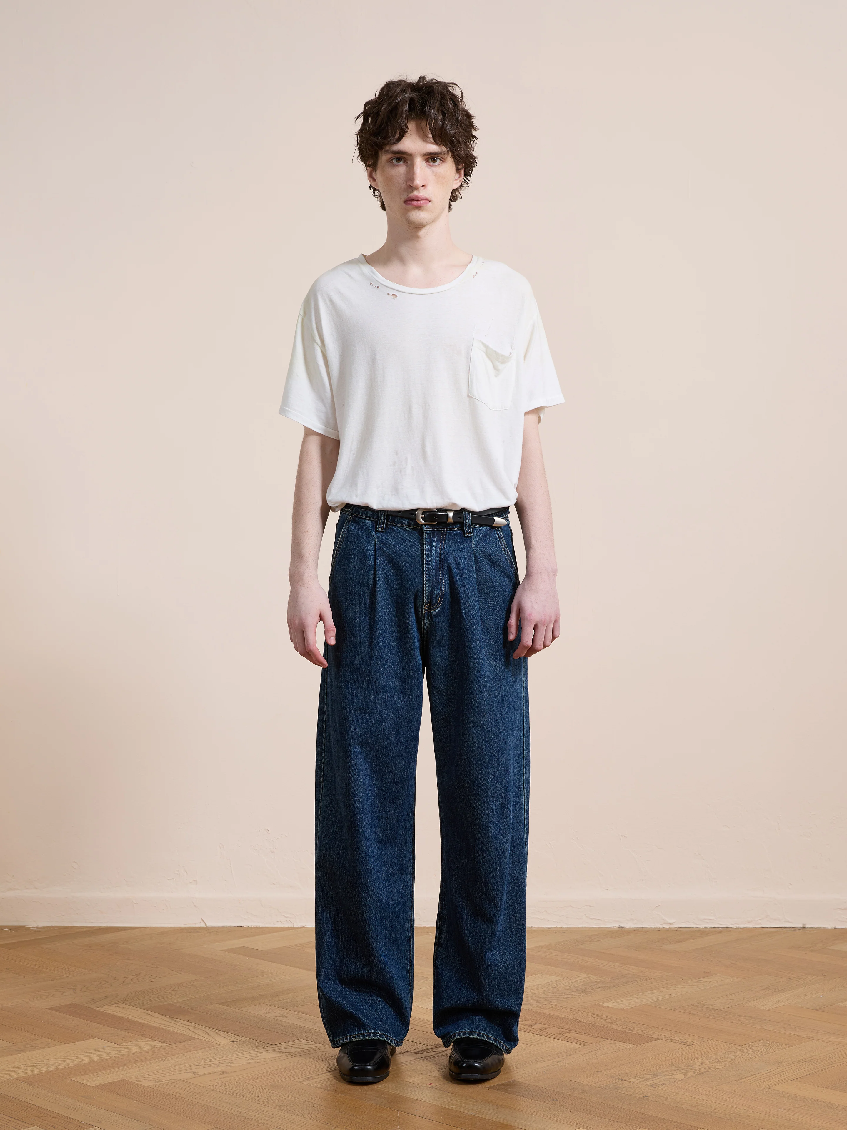 Pleated Relaxed Fit Jeans - Image 3