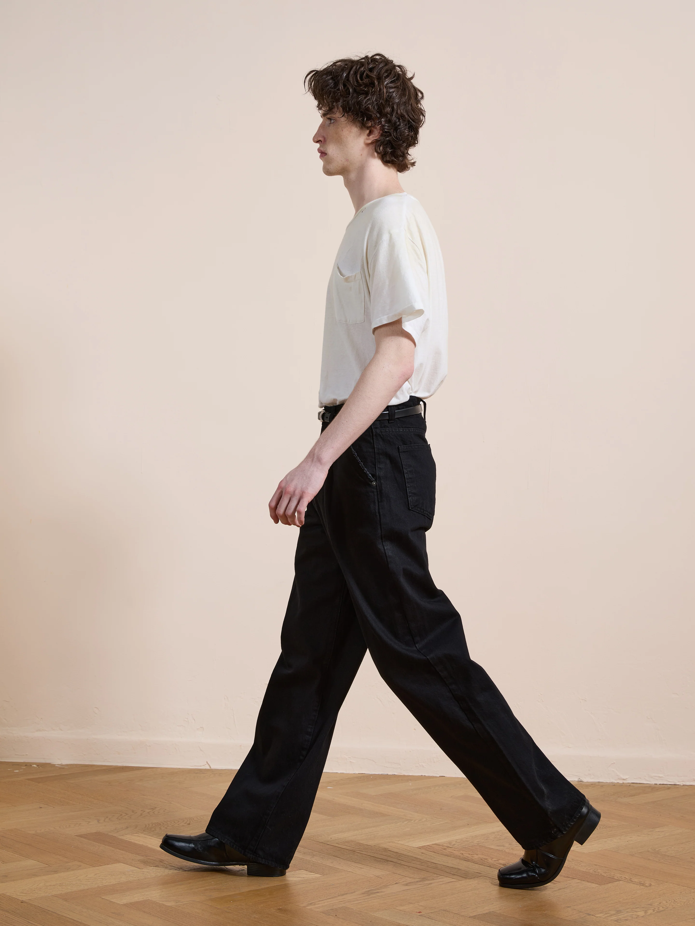 Pleated Relaxed Fit Jeans - Image 12