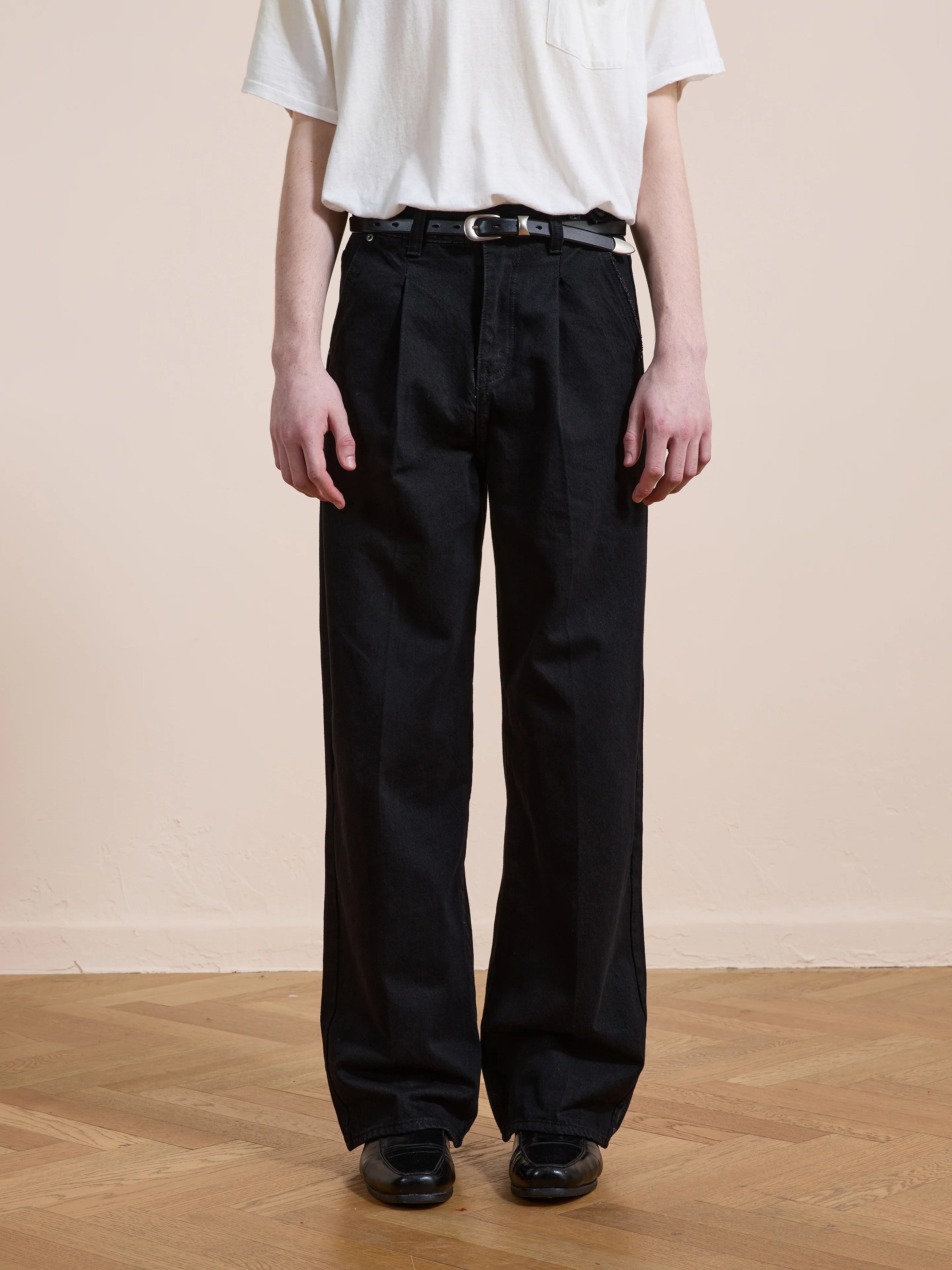 Pleated Relaxed Fit Jeans - Image 7